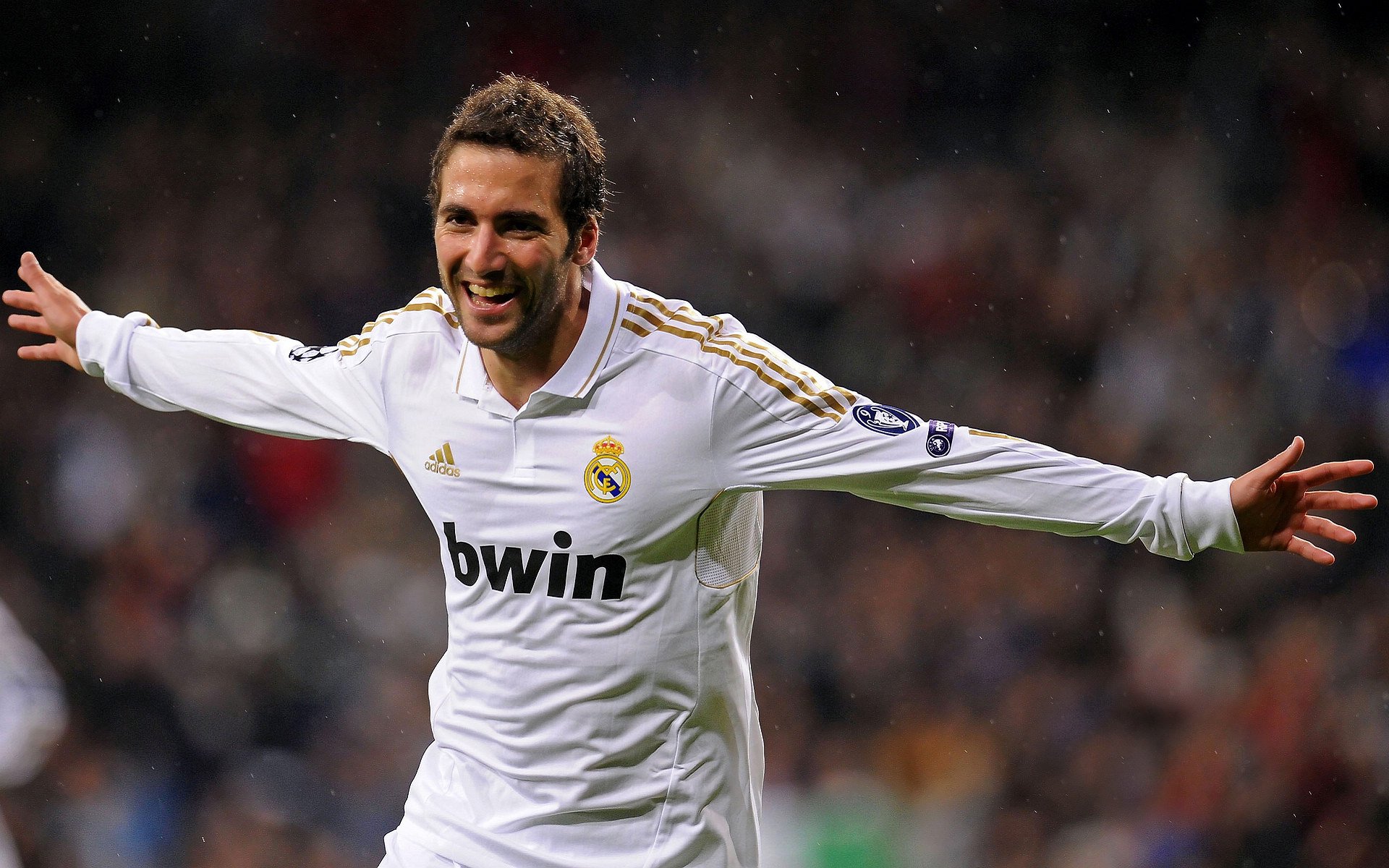 伊朗男足在巴黎奥运会上展示了高水平的比赛状态，伊朗男足进过几次世界杯